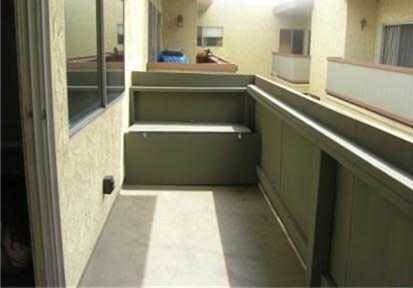 12940 Riverside Dr, Unit 203 in Sherman Oaks, CA - Foto de edificio - Building Photo