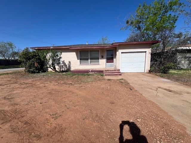 property at 1142 S Crockett Dr