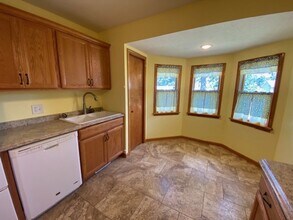 140 Orton Dr in Akron, OH - Building Photo - Building Photo
