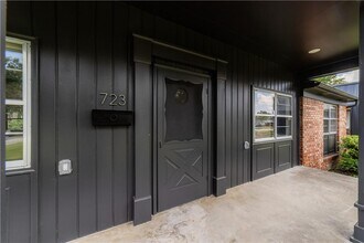 723 SE 8th St in Bentonville, AR - Building Photo - Building Photo