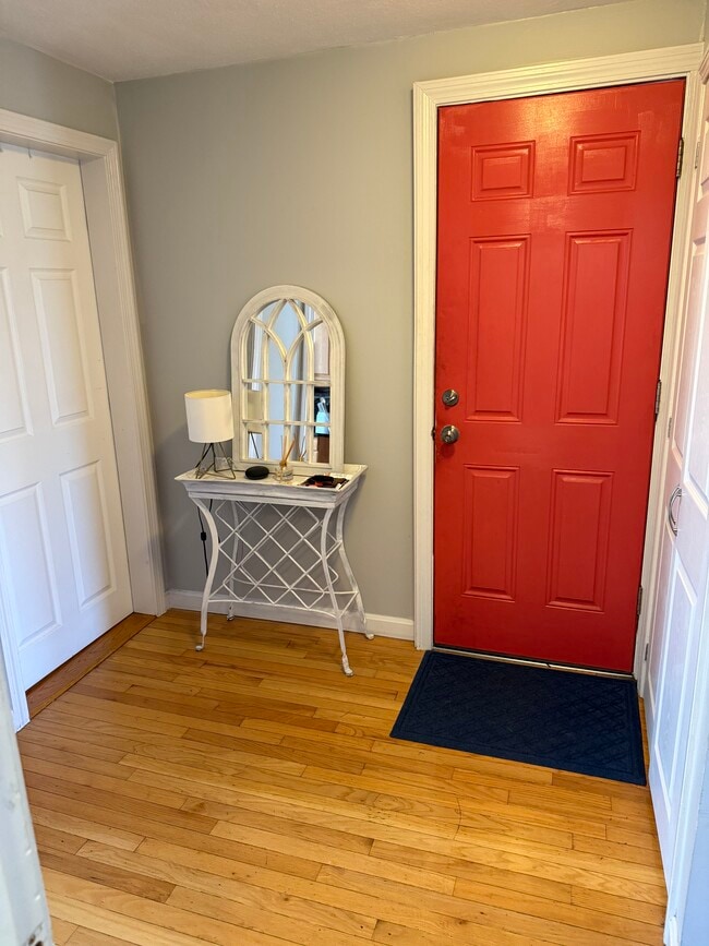 265 Lexington St, Unit 4 in Boston, MA - Building Photo - Building Photo