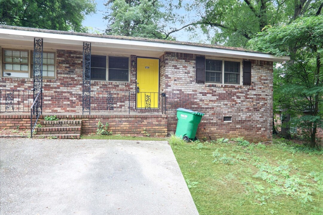 5737-5739 Alabama St SW in Austell, GA - Building Photo