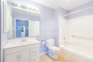 524 6th Ave W in Seattle, WA - Building Photo