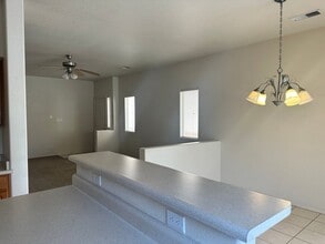 5647 Valle Alegre Pl NW in Albuquerque, NM - Building Photo - Building Photo