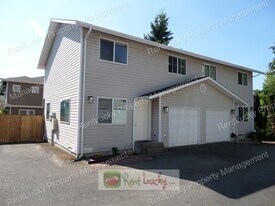 1516 S Puget Dr in Renton, WA - Building Photo