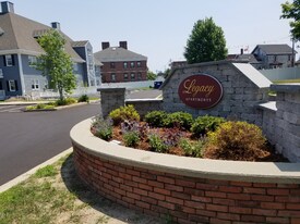 59 Pearl St, Unit 101 in Middleboro, MA - Building Photo