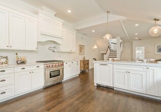 68 Otis St, Unit 2 in Cambridge, MA - Foto de edificio - Building Photo