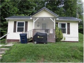 1921 Dixon St in Ashland, KY - Building Photo