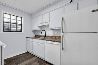 319 11th St N, Unit #4 in Columbus, MS - Building Photo - Building Photo