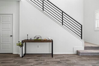 9105 Garnet Dr in Austin, TX - Building Photo - Building Photo