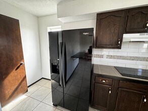 1040 Jade Dr in Hanna, WY - Building Photo - Building Photo