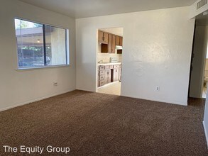 633 S Court St in Visalia, CA - Building Photo - Building Photo