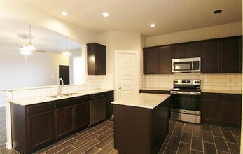 117 Wickersham in Conroe, TX - Building Photo - Building Photo