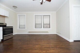 3346 N Marshfield Ave, Unit 209 in Chicago, IL - Building Photo - Building Photo