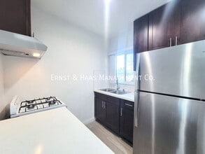 519 W 8th St in Long Beach, CA - Building Photo - Building Photo