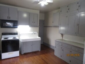 335 6th Ave, Unit 335 in Baraboo, WI - Building Photo - Building Photo