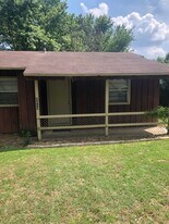 2015-2017 W Lawson St in Fayetteville, AR - Building Photo