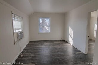 4191 Farner Ave, Unit 4 in Waterford Township, MI - Building Photo - Building Photo