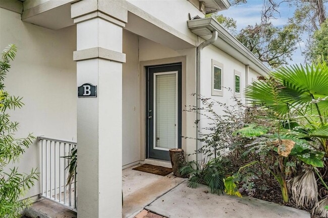 2604 N Highland Ave in Tampa, FL - Building Photo - Building Photo