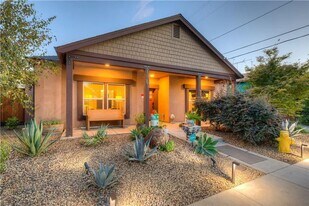 271 E 9th Ave in Chico, CA - Building Photo