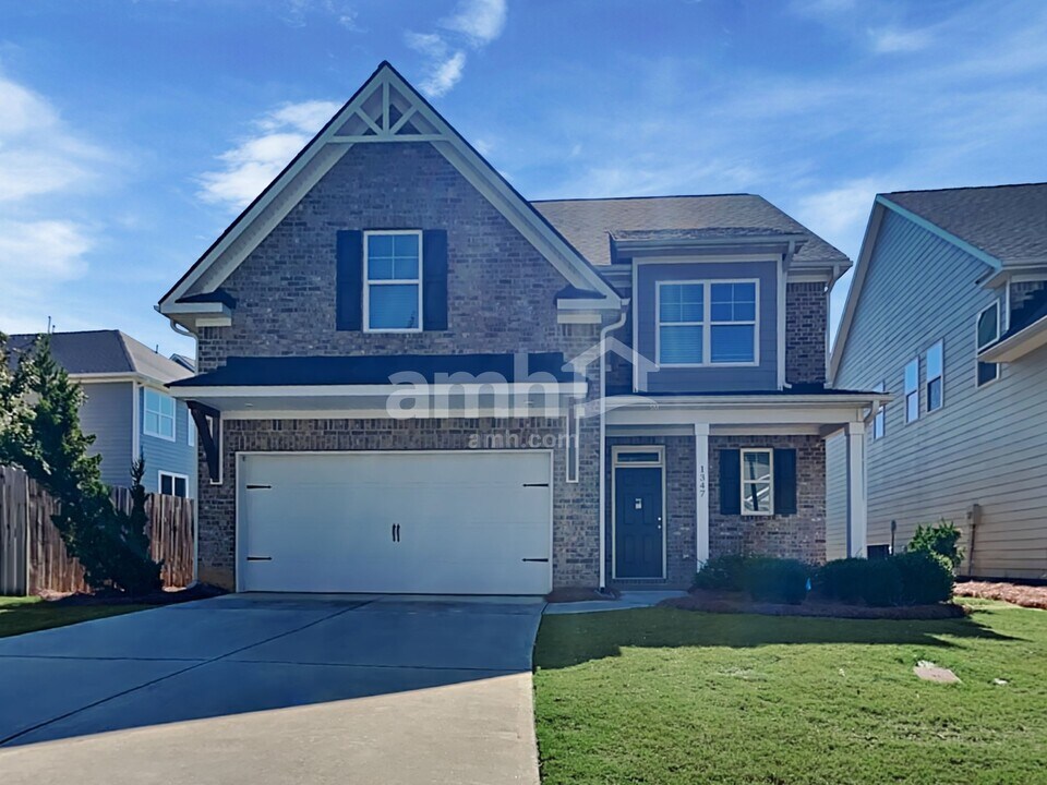 1347 Weatherbrook Cir in Lawrenceville, GA - Building Photo