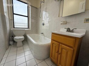 710 E 235th St-Unit -E1 in Bronx, NY - Building Photo - Building Photo