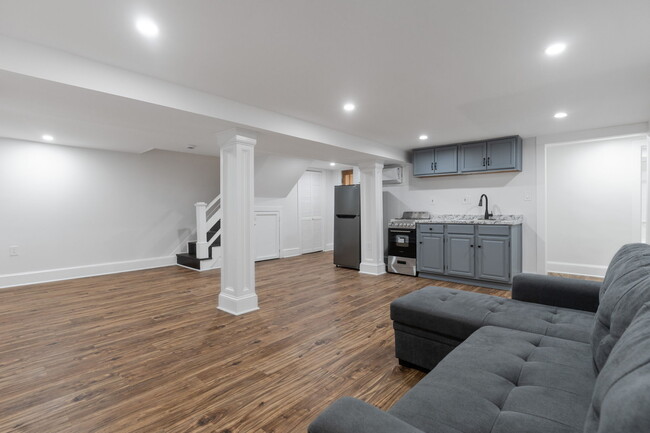 property at 519 Rock Creek Church Rd NW