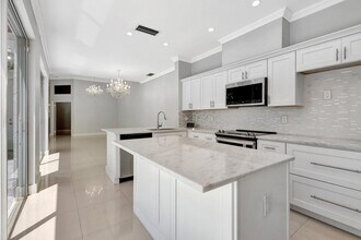 3807 Candlewood Ct in Boca Raton, FL - Building Photo - Building Photo