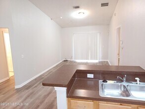 3610 Kirkpatrick Cir, Unit 12 in Jacksonville, FL - Foto de edificio - Building Photo
