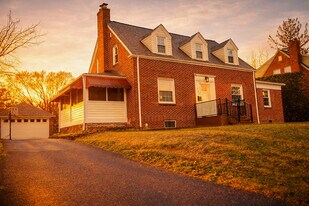 551 Maryland Ave in Harrisonburg, VA - Building Photo