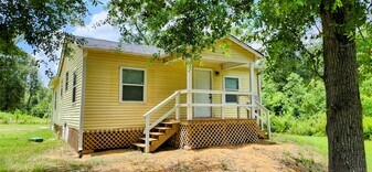 15500 FM1725 in Cleveland, TX - Building Photo
