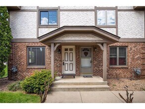 1411 10th Ave E in Shakopee, MN - Building Photo - Building Photo