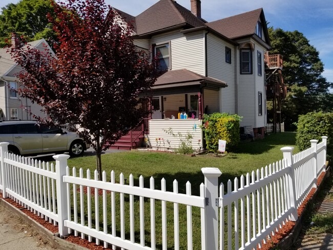 312 Derby Ave, Unit 1