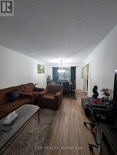 30-30 Green Valley Dr in Kitchener, ON - Building Photo - Building Photo