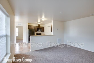 11064 W Brassy Cove Loop in Nampa, ID - Building Photo - Building Photo