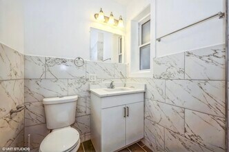 3329 S Oakley Ave in Chicago, IL - Building Photo - Building Photo