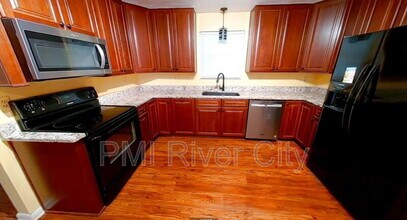 5998 Greenwillow Ln S in Jacksonville, FL - Building Photo - Building Photo