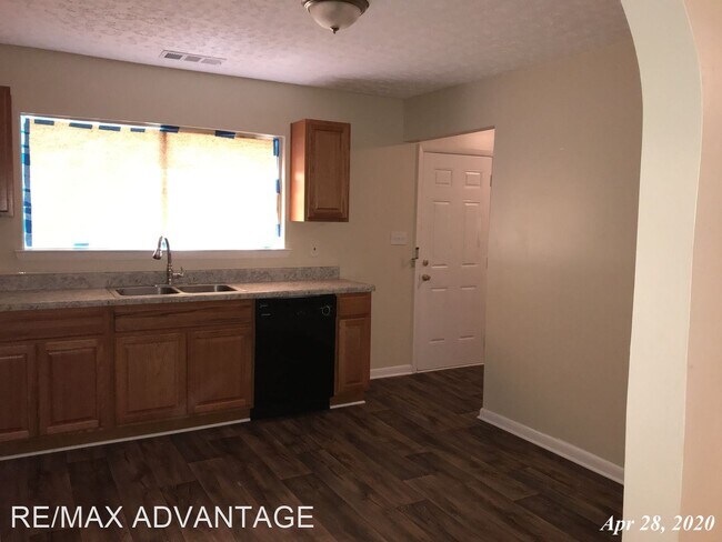 699 Jeb Stuart Dr photo'