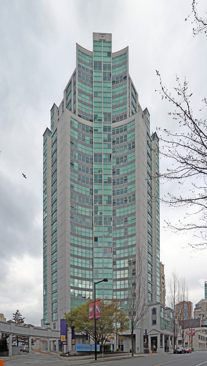 Pacific Point in Vancouver, BC - Building Photo