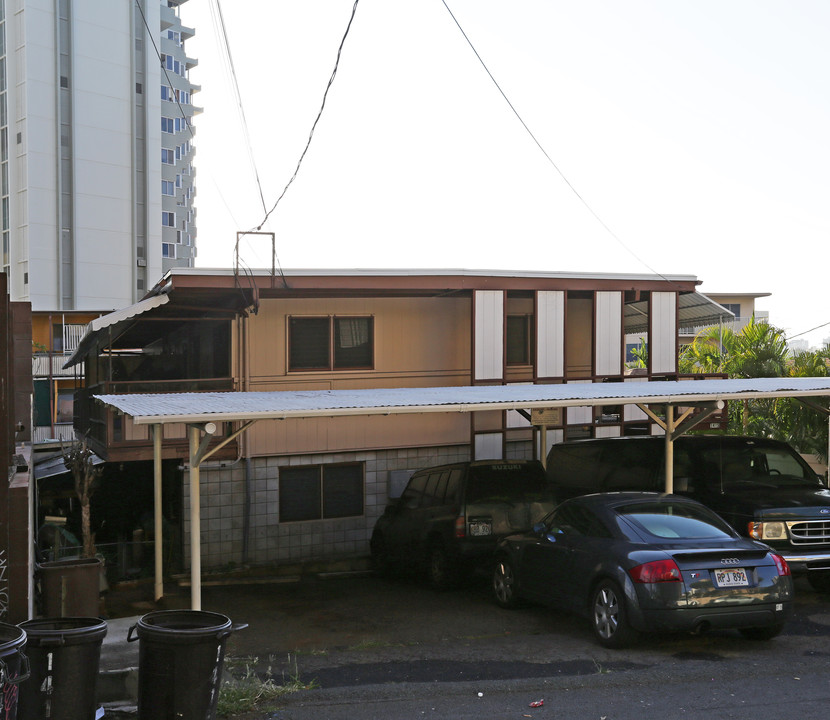 1415 Ernest St in Honolulu, HI - Building Photo