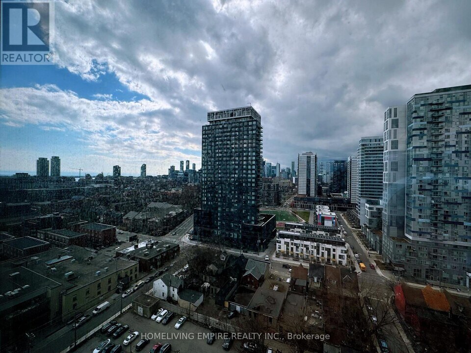 5-1605 Defries St in Toronto, ON - Building Photo