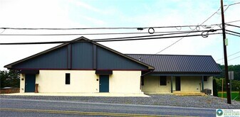 335 Walnut Dr in Northampton, PA - Building Photo