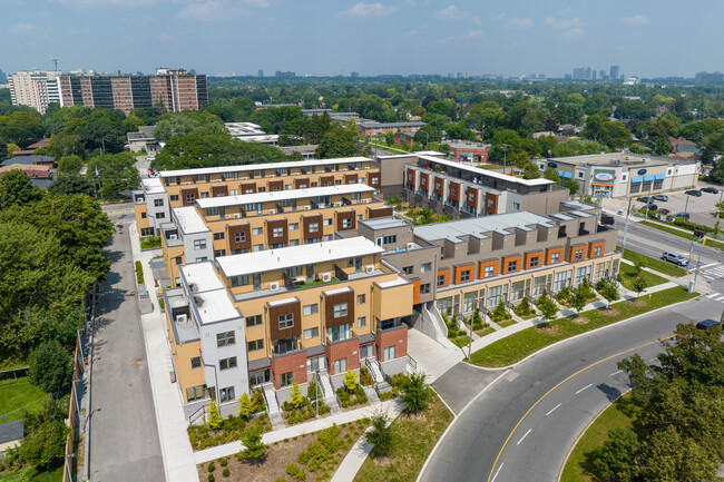 Towns of Don Mills in Toronto, ON - Building Photo - Building Photo