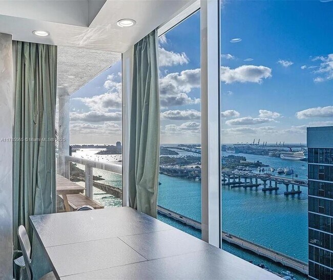 property at 1717 N Bayshore Dr
