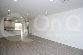 9535 W Roma Ave in Phoenix, AZ - Building Photo - Building Photo