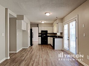 3701 Broad Oak Dr in Charlotte, NC - Building Photo - Building Photo