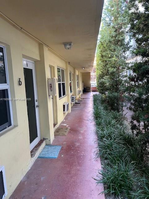 6944 Byron Ave in Miami Beach, FL - Building Photo - Building Photo