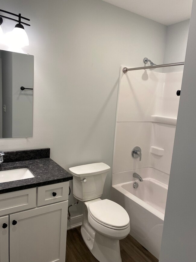 852 N State St, Unit 205 in Lockport, IL - Building Photo - Building Photo