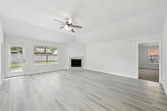 2707 Shawna Lyn Dr in Spring, TX - Building Photo - Building Photo