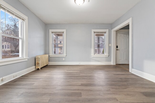 32 Llewellyn Ave-Unit -1 in West Orange, NJ - Building Photo - Building Photo